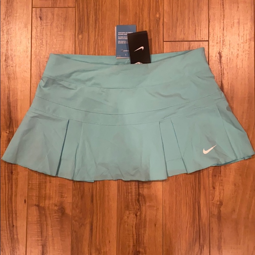 Nike Dry Fit size Large skort NWT